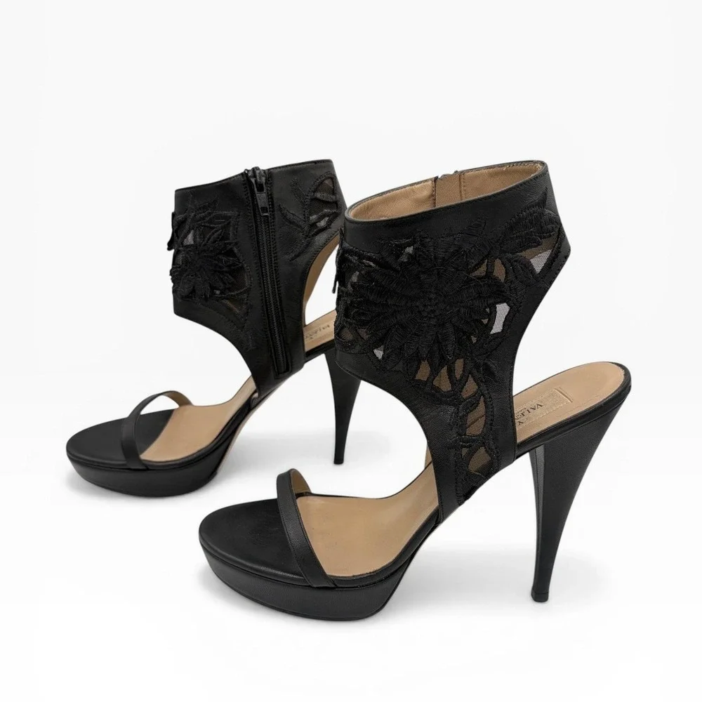 Valentino Garavani Platform Heels COA‎ 39.5 Black Lace Floral Leather Stiletto